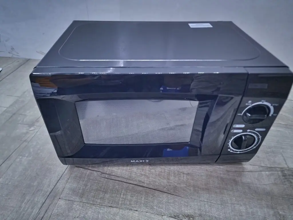 Maxi 20L Microwave MWO20CKE Black | Mitos Shoppers Maxi 20L Microwave MWO20CKE Black